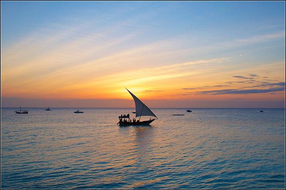 Crociera in dhow al tramonto a Stone Town