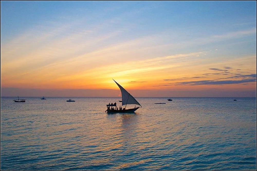 Crociera in dhow al tramonto a Stone Town